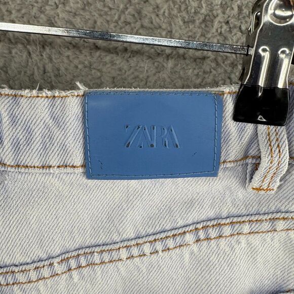 ZARA Light Wash High Rise Frayed Hem Denim Shorts Size 2 - Picture 6 of 8
